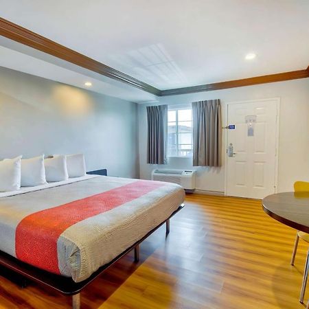 Motel 6 Gardena Bagian luar foto
