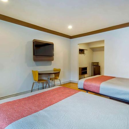 Motel 6 Gardena Bagian luar foto