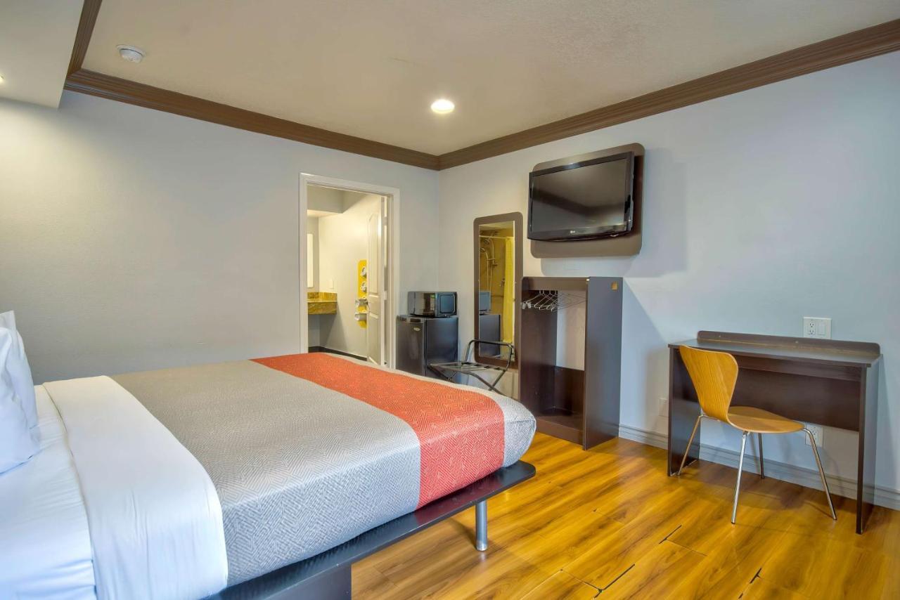 Motel 6 Gardena Bagian luar foto