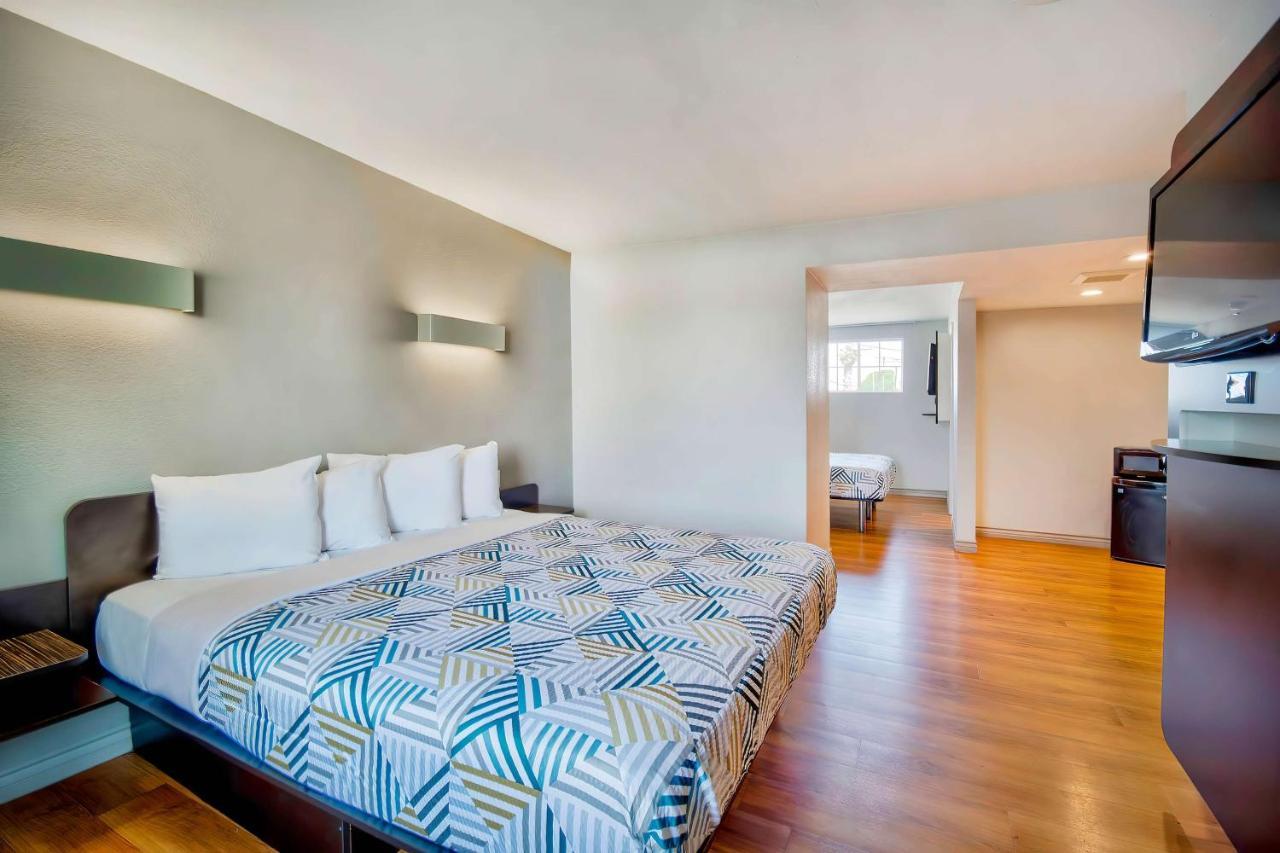 Motel 6 Gardena Bagian luar foto