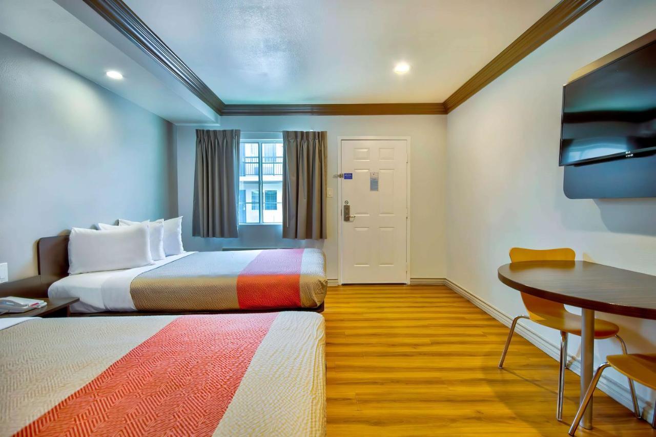 Motel 6 Gardena Bagian luar foto