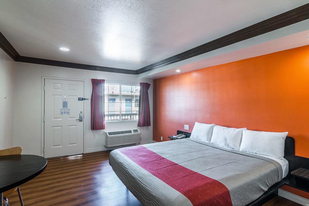 Motel 6 Gardena Bagian luar foto